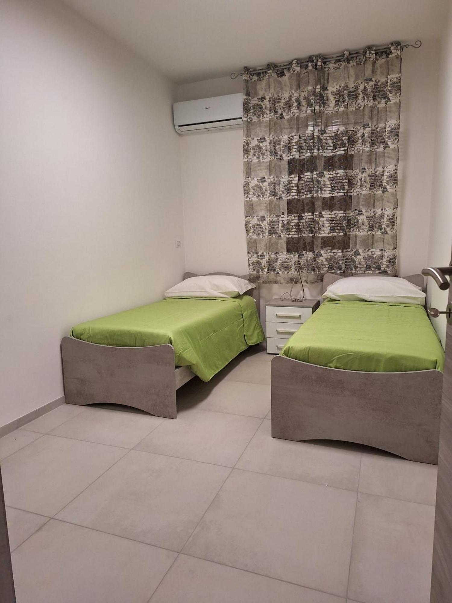 Desy Apartment 시라쿠사 외부 사진